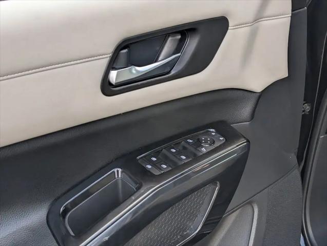 2022 Nissan Pathfinder SV 2WD