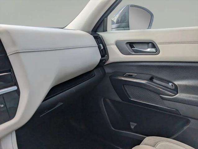 2022 Nissan Pathfinder SV 2WD