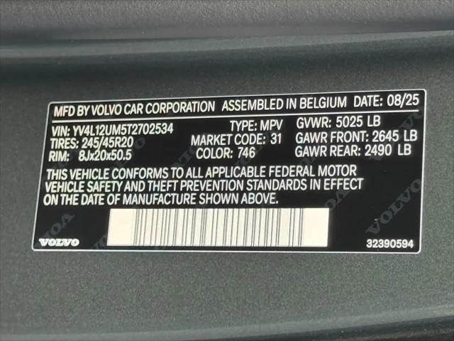 2026 Volvo XC40 Ultra, B5 AWD Gas (mild hybrid), Dark