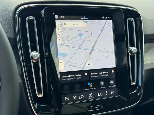 2026 Volvo XC40 Ultra, B5 AWD Gas (mild hybrid), Dark