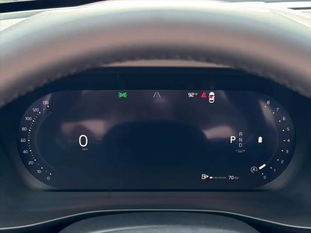 2026 Volvo XC40 Ultra, B5 AWD Gas (mild hybrid), Dark