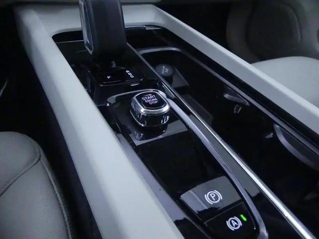 2024 Volvo S60 B5 Plus Dark Theme