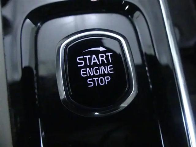 2024 Volvo S60 B5 Plus Dark Theme