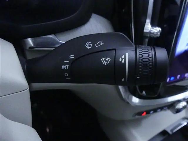 2024 Volvo S60 B5 Plus Dark Theme