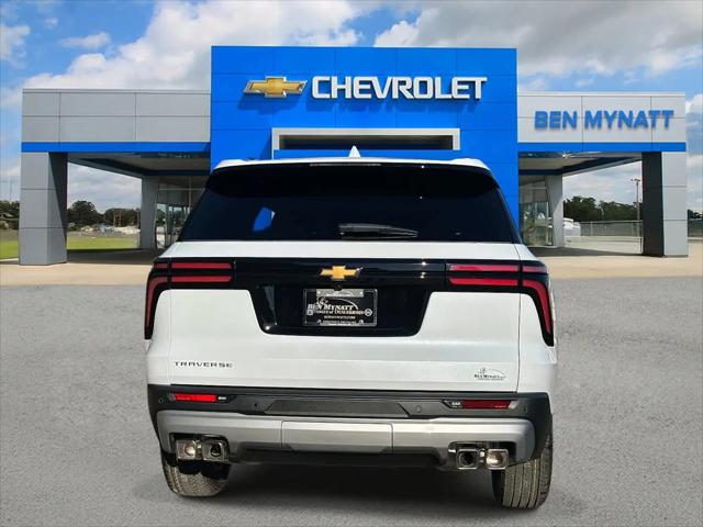 2026 Chevrolet Traverse FWD LT