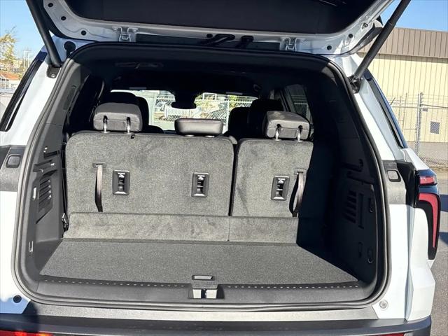 2026 Chevrolet Traverse FWD LT