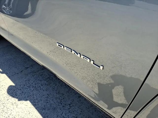 2026 GMC Acadia Denali AWD