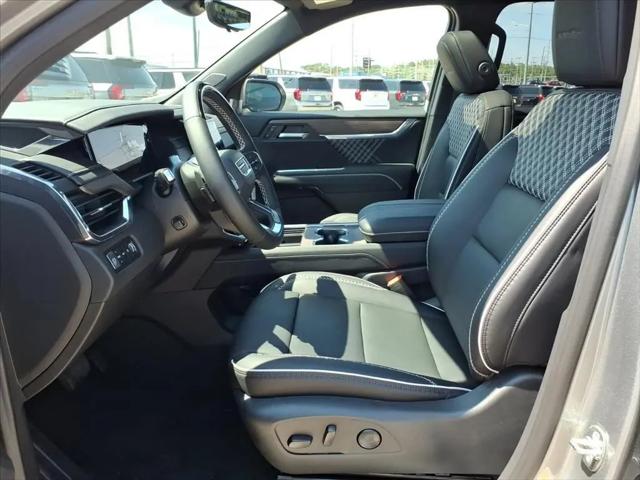 2026 GMC Acadia Denali AWD
