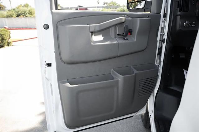 2025 Chevrolet Express Cargo Van RWD 2500 Extended Wheelbase WT