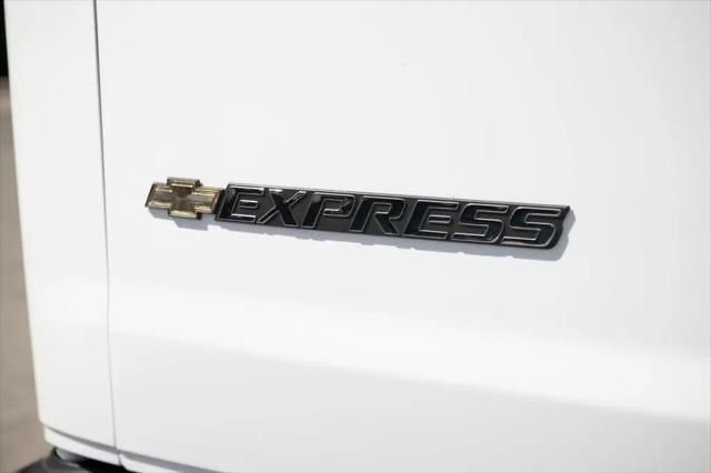 2025 Chevrolet Express Cargo Van RWD 2500 Extended Wheelbase WT