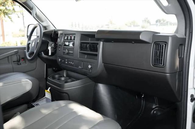 2025 Chevrolet Express Cargo Van RWD 2500 Extended Wheelbase WT