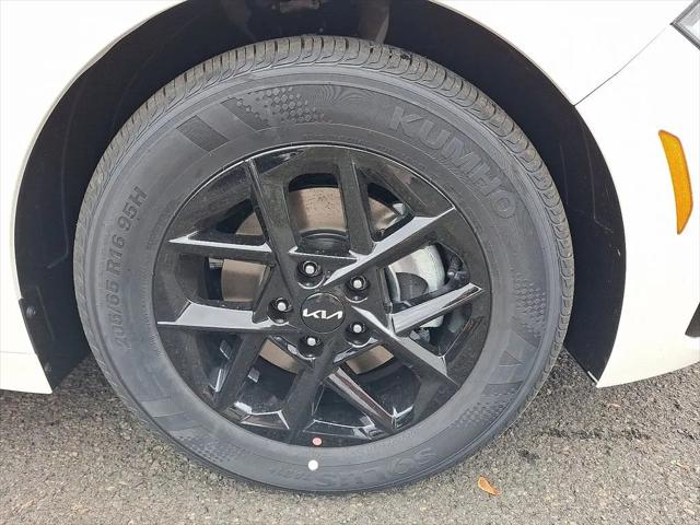 2026 Kia K5 LXS FWD