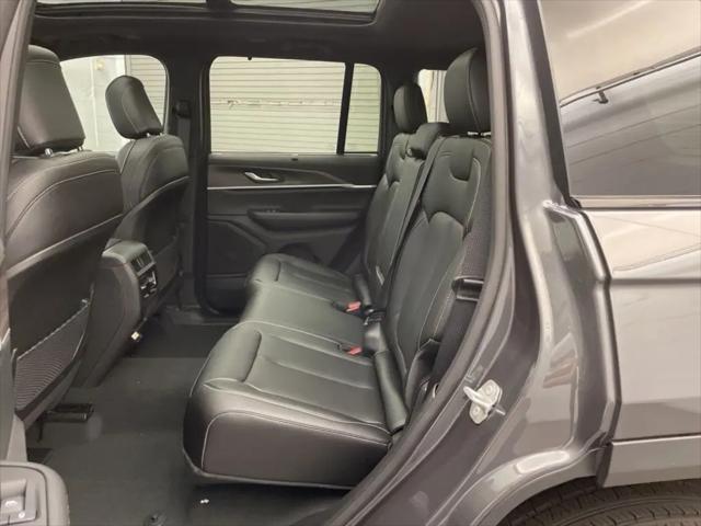2025 Jeep Grand Cherokee Limited 4x2