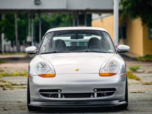 1999 Porsche 911 Carrera 2dr Coupe
