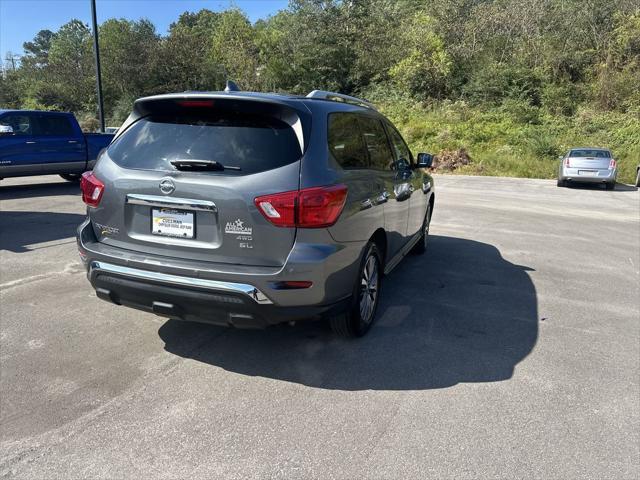 2019 Nissan Pathfinder SL