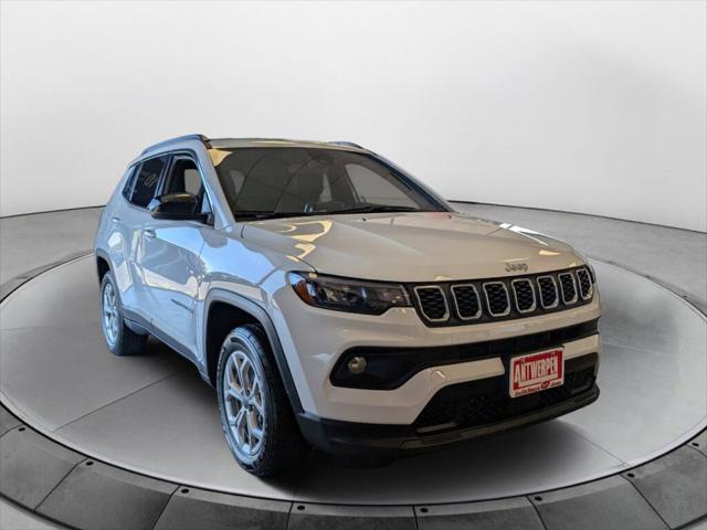 2025 Jeep Compass COMPASS LATITUDE 4X4