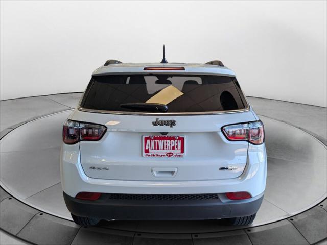 2025 Jeep Compass COMPASS LATITUDE 4X4