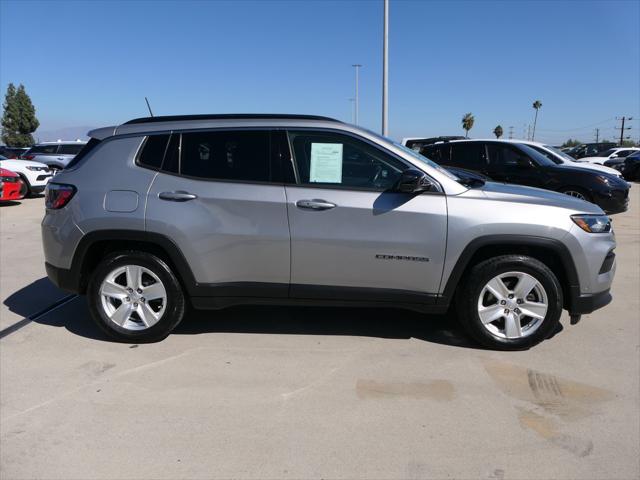 2022 Jeep Compass Latitude FWD