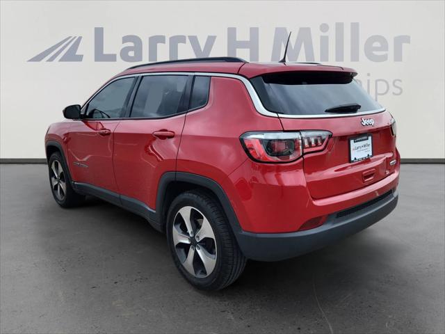 2018 Jeep Compass Latitude FWD 2018 Jeep Compass Latitude FWD