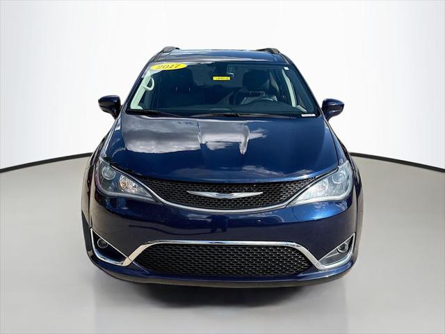 2017 Chrysler Pacifica Touring-L 2017 Chrysler Pacifica Touring-L
