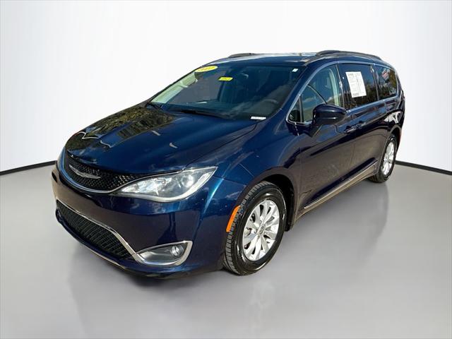 2017 Chrysler Pacifica Touring-L 2017 Chrysler Pacifica Touring-L