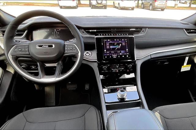 2025 Jeep Grand Cherokee L Laredo X 4x4