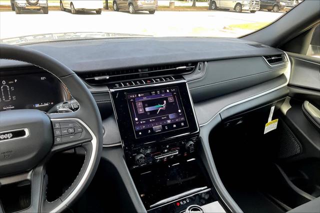 2025 Jeep Grand Cherokee L Laredo X 4x4