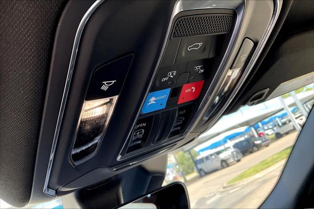 2025 Jeep Grand Cherokee L Laredo X 4x4