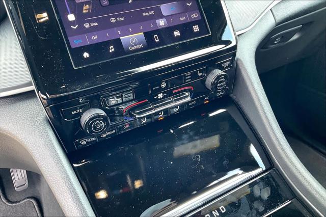 2025 Jeep Grand Cherokee L Laredo X 4x4
