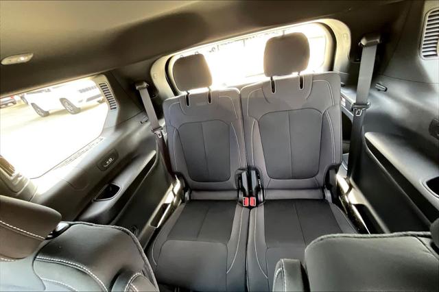 2025 Jeep Grand Cherokee L Laredo X 4x4