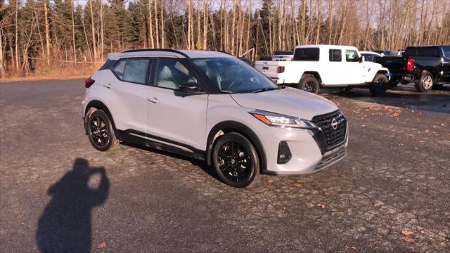 2023 Nissan Kicks SR Xtronic CVT