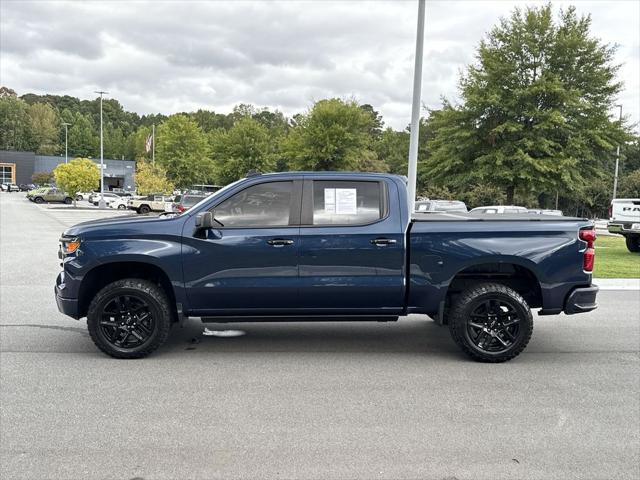 2022 Chevrolet Silverado 1500 4WD Crew Cab Short Bed Custom