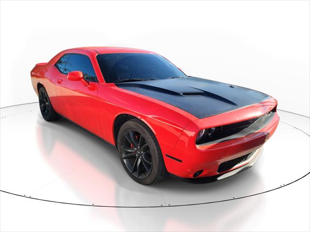 2017 Dodge Challenger SXT Plus