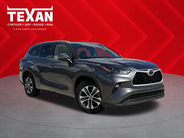 2022 Toyota Highlander XLE 2022 Toyota Highlander XLE