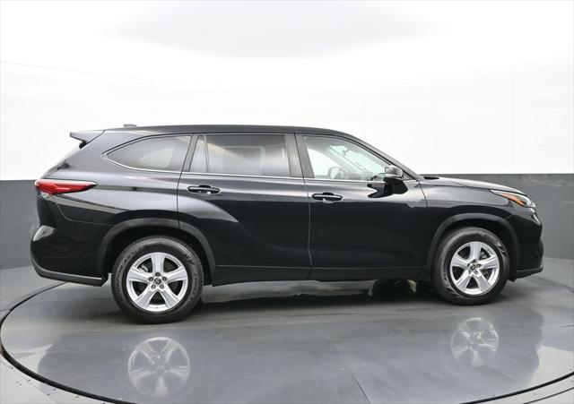 2023 Toyota Highlander LE 2023 Toyota Highlander LE