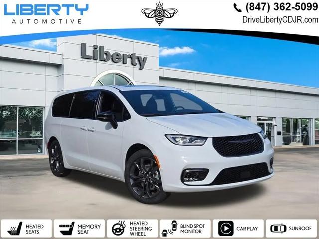 2026 Chrysler Pacifica Select for sale in Libertyville, IL