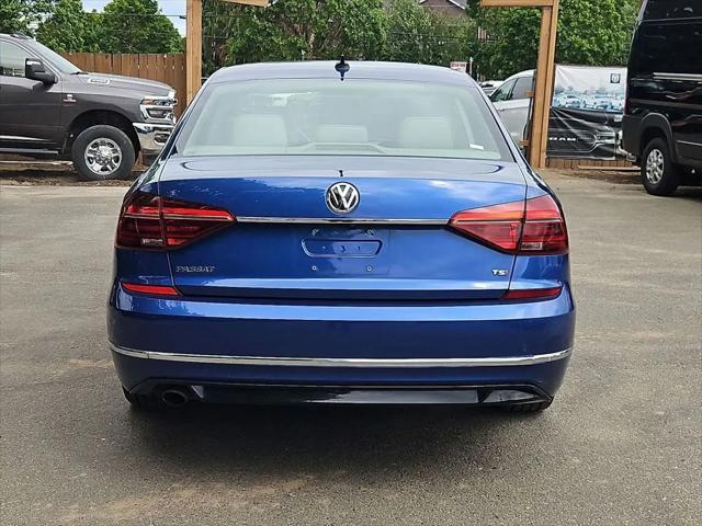 2017 Volkswagen Passat 1.8T R-Line