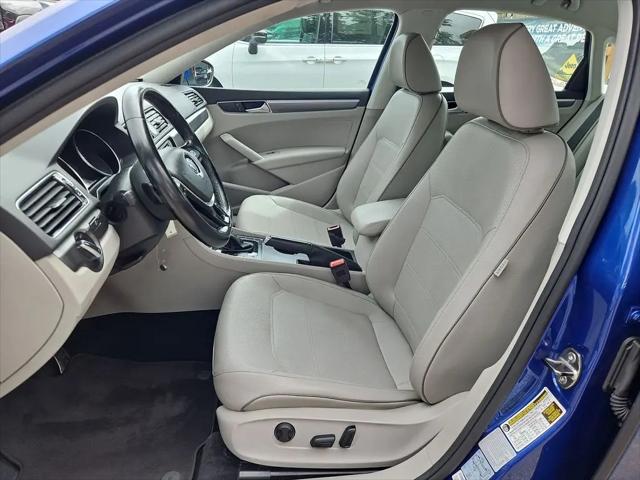 2017 Volkswagen Passat 1.8T R-Line