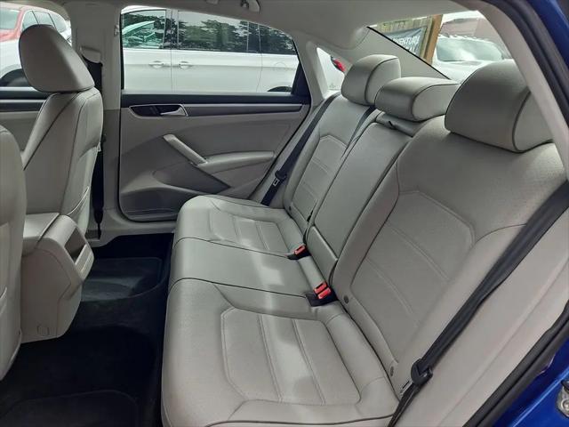 2017 Volkswagen Passat 1.8T R-Line
