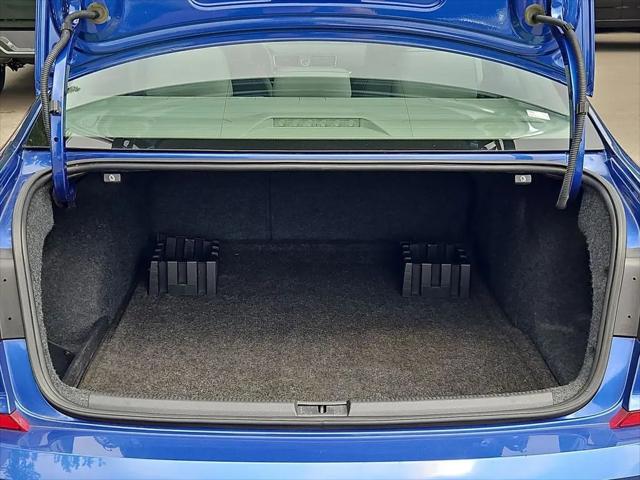 2017 Volkswagen Passat 1.8T R-Line