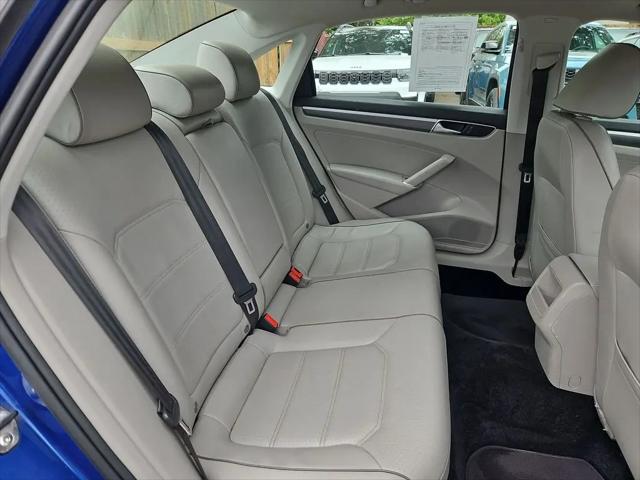 2017 Volkswagen Passat 1.8T R-Line