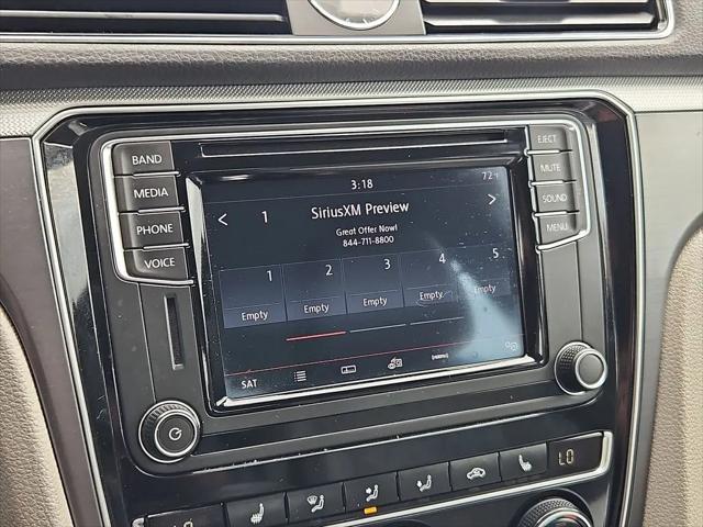 2017 Volkswagen Passat 1.8T R-Line