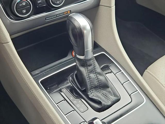 2017 Volkswagen Passat 1.8T R-Line