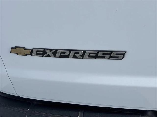 2025 Chevrolet Express Cargo Van RWD 2500 Regular Wheelbase WT