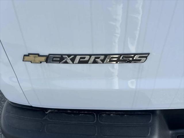 2025 Chevrolet Express Cargo Van RWD 2500 Extended Wheelbase WT