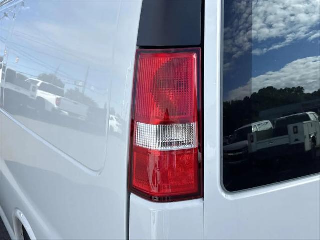 2025 Chevrolet Express Cargo Van RWD 2500 Regular Wheelbase WT