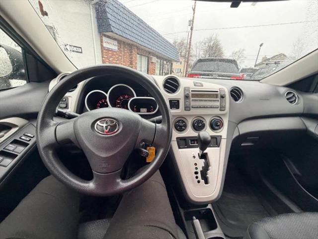 2009 Toyota Matrix Base