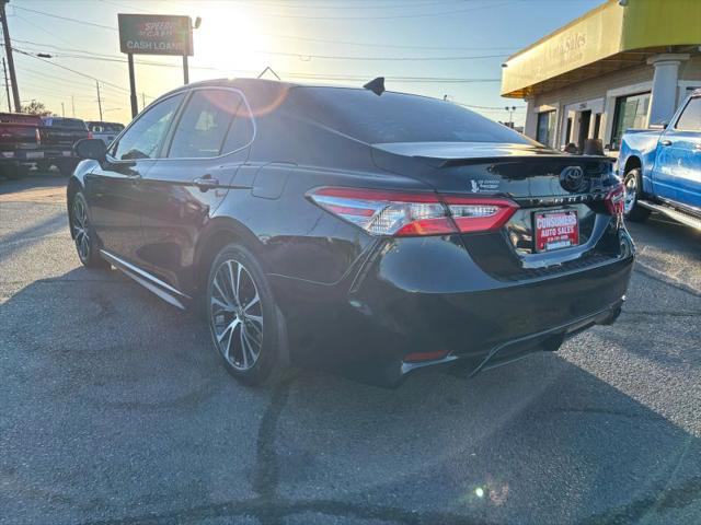 2020 Toyota Camry SE