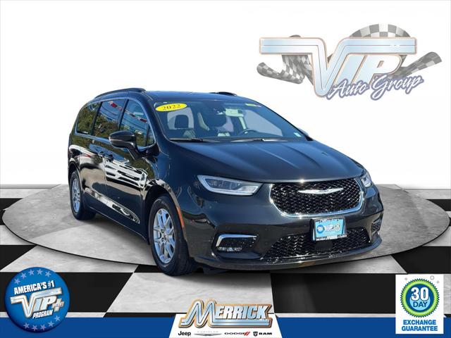 2022 Chrysler Pacifica Touring L for sale in Wantagh, NY