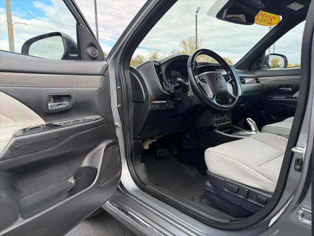 2022 Mitsubishi Outlander PHEV SEL S-AWC
